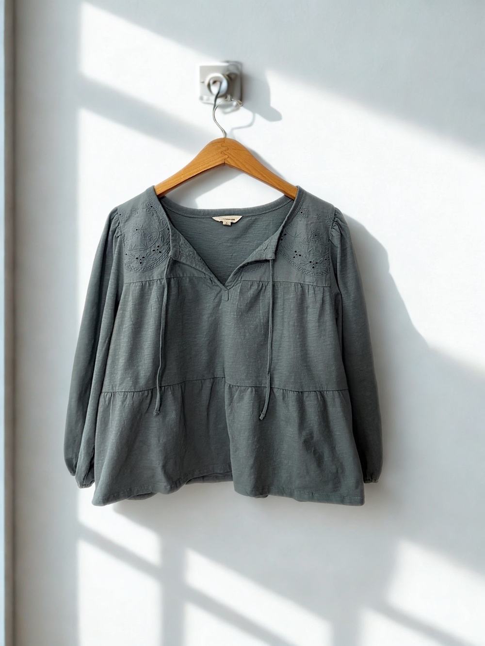 Women's V-Neck Peasant Blouse in Sage Green
